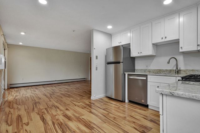 28 Fernview Avenue 9, North Andover, MA 01845