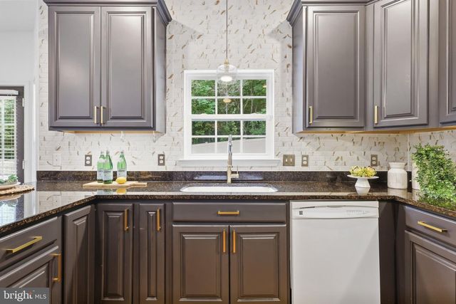 336 PHILLIPS ST, Fredericksburg, VA 22405