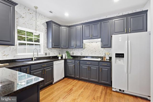 336 PHILLIPS ST, Fredericksburg, VA 22405