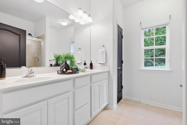 336 PHILLIPS ST, Fredericksburg, VA 22405