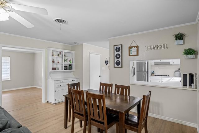 200 W Kansas Street, Van, TX 75790