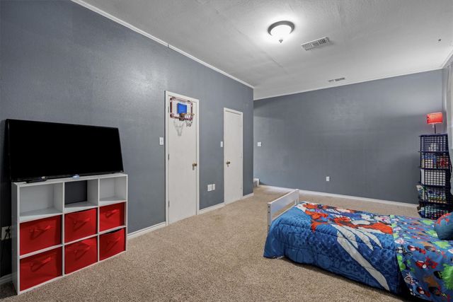 200 W Kansas Street, Van, TX 75790