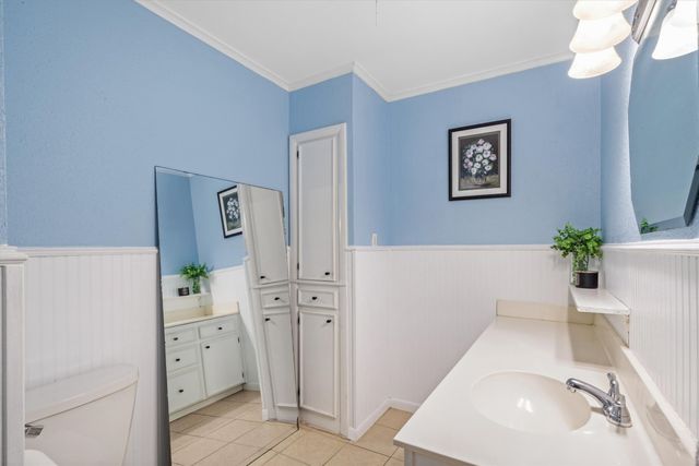 200 W Kansas Street, Van, TX 75790
