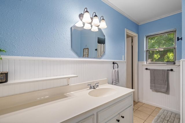 200 W Kansas Street, Van, TX 75790
