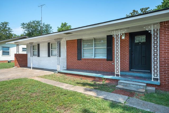200 W Kansas Street, Van, TX 75790