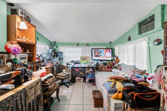 1300 S 20th Ave, Hollywood, FL 33020