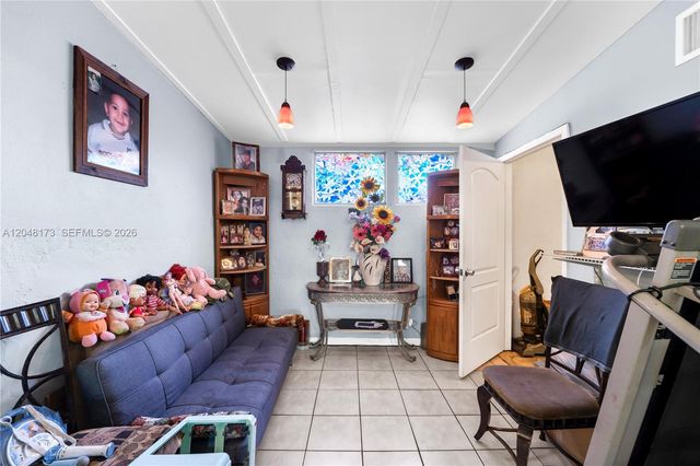 1300 S 20th Ave, Hollywood, FL 33020