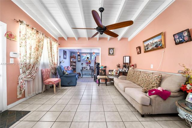 1300 S 20th Ave, Hollywood, FL 33020