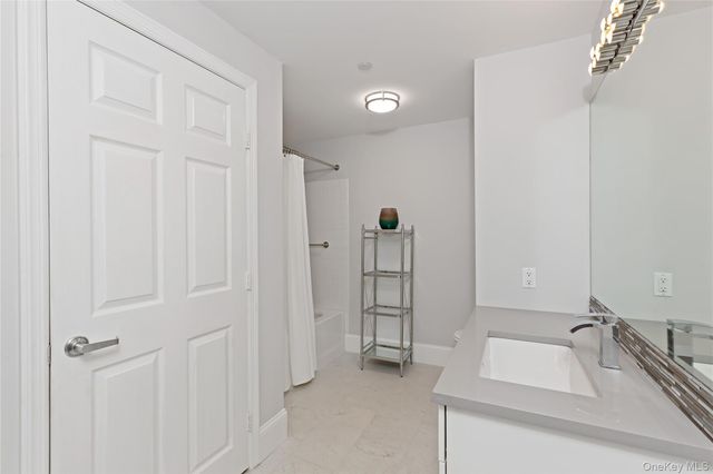 300 Mamaroneck Avenue 315, White Plains, NY 10605