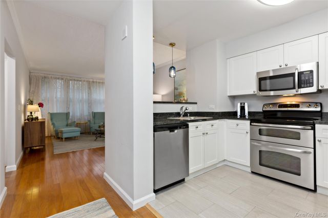 300 Mamaroneck Avenue 315, White Plains, NY 10605
