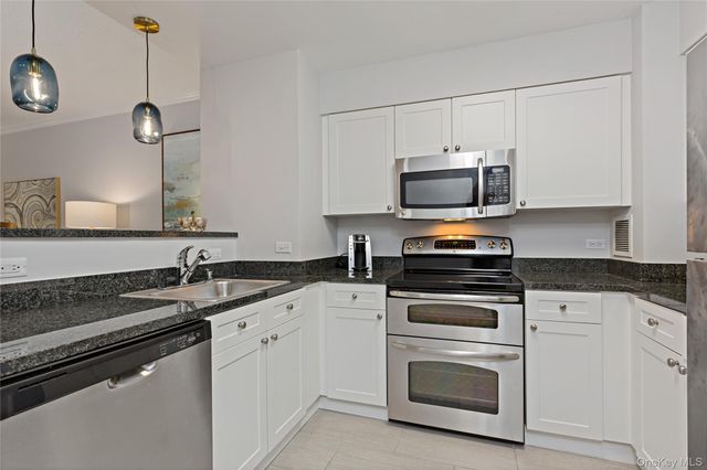 300 Mamaroneck Avenue 315, White Plains, NY 10605