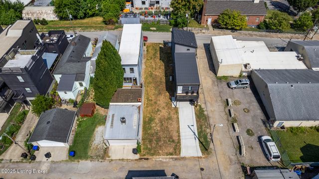 1014 Hull St, Louisville, KY 40204