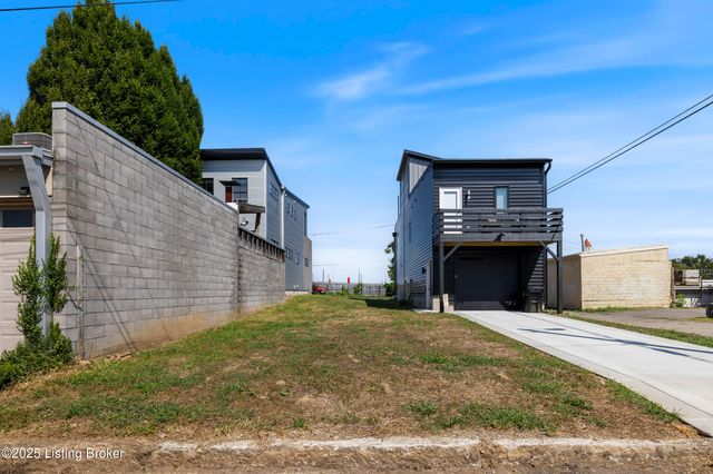 1014 Hull St, Louisville, KY 40204