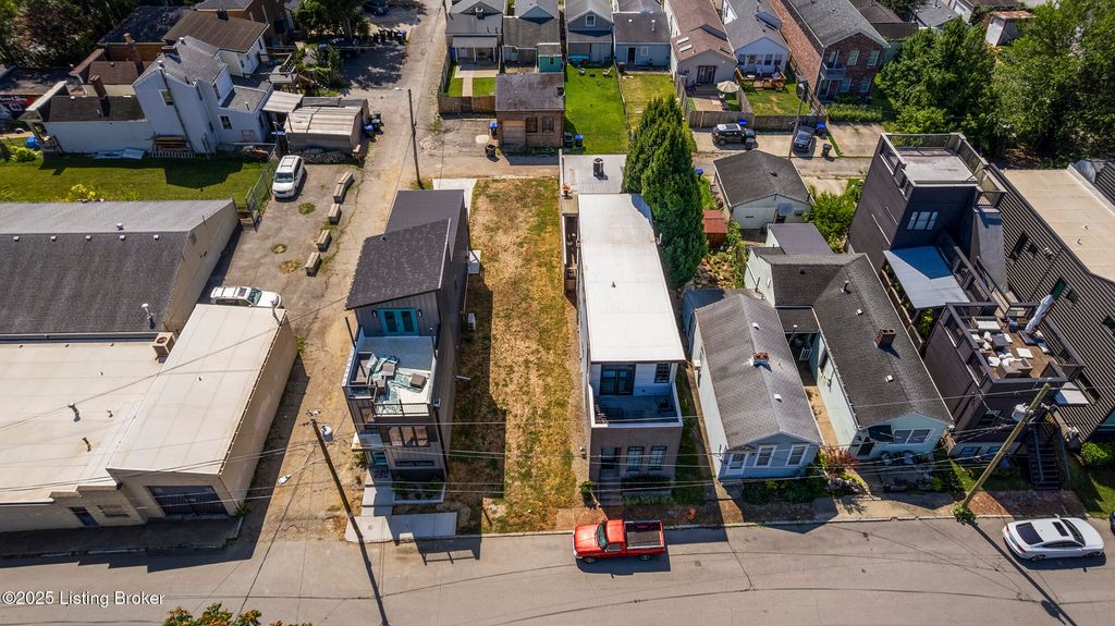 1014 Hull St, Louisville, KY 40204