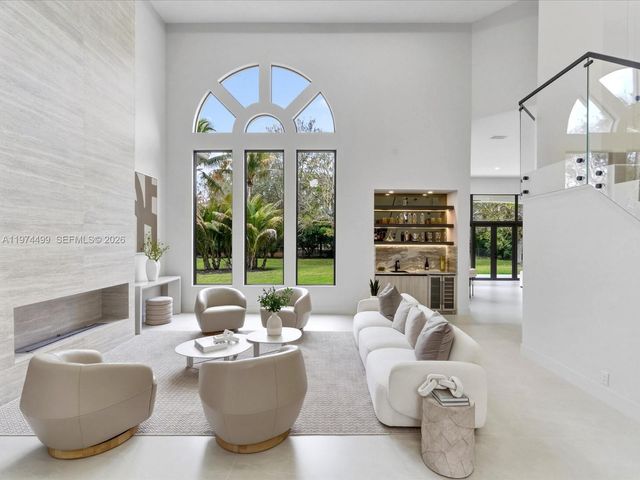 3303 W Stonebrook Cir, Davie, FL 33330