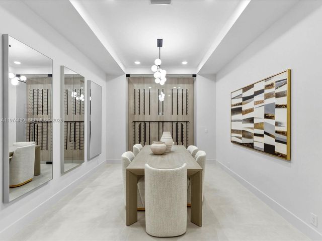 3303 W Stonebrook Cir, Davie, FL 33330