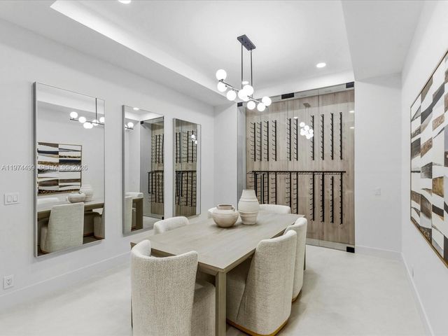 3303 W Stonebrook Cir, Davie, FL 33330