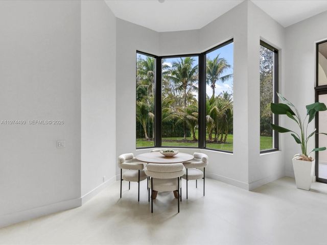 3303 W Stonebrook Cir, Davie, FL 33330