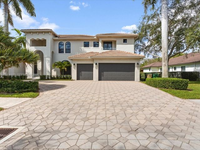 3303 W Stonebrook Cir, Davie, FL 33330
