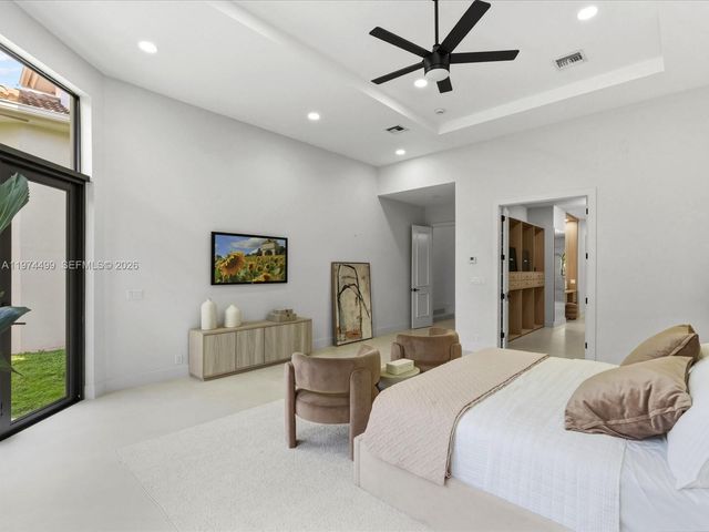 3303 W Stonebrook Cir, Davie, FL 33330