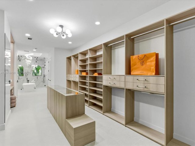 3303 W Stonebrook Cir, Davie, FL 33330