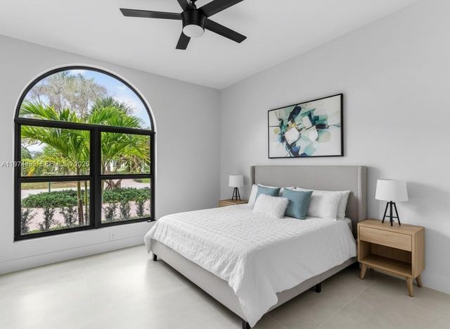 3303 W Stonebrook Cir, Davie, FL 33330