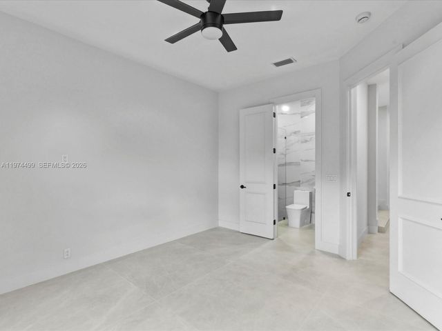 3303 W Stonebrook Cir, Davie, FL 33330