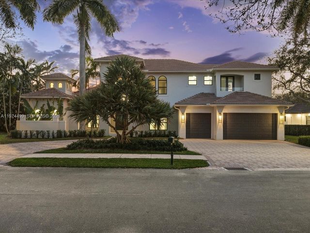 3303 W Stonebrook Cir, Davie, FL 33330