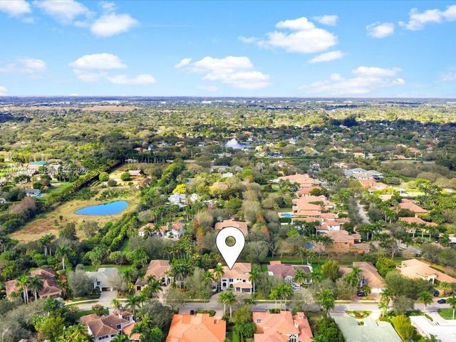 3303 W Stonebrook Cir, Davie, FL 33330