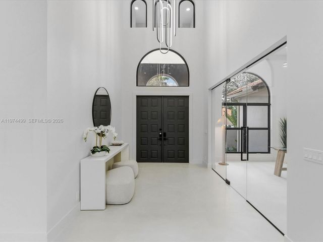 3303 W Stonebrook Cir, Davie, FL 33330