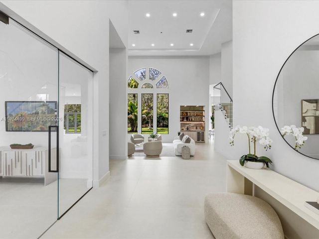 3303 W Stonebrook Cir, Davie, FL 33330