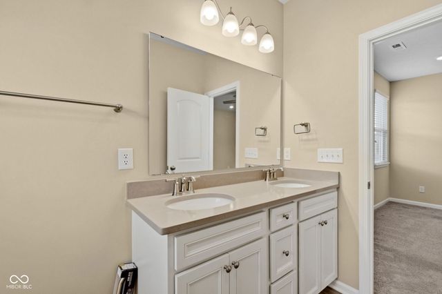 3268 S Cordell Road, New Palestine, IN 46163