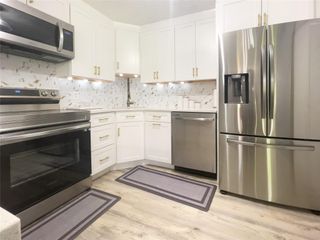 340 Knotty Pine Cir B2, Greenacres, FL 33463