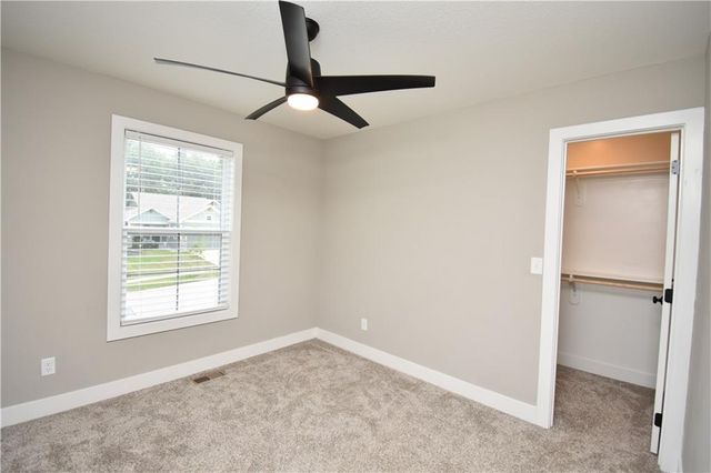 2152 Hay Market Court, Liberty, MO 64068
