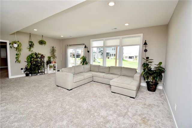 2152 Hay Market Court, Liberty, MO 64068