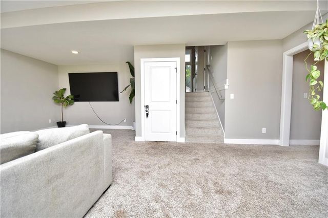 2152 Hay Market Court, Liberty, MO 64068