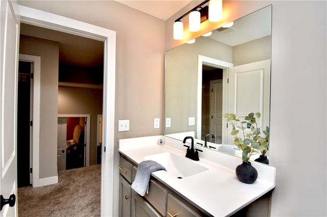2152 Hay Market Court, Liberty, MO 64068