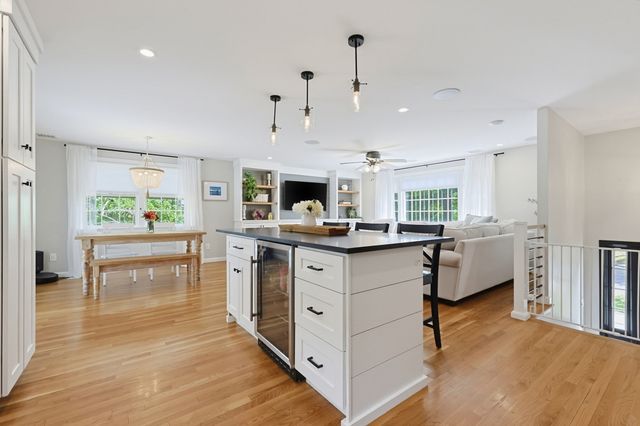 10 Howe Circle, Randolph, MA 02368