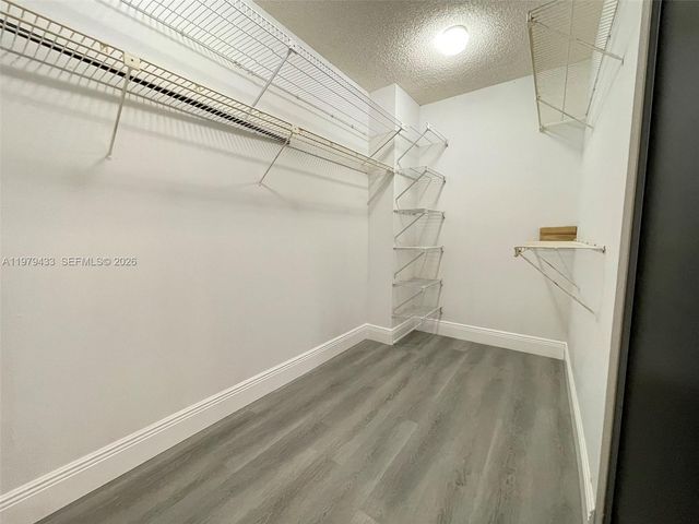 3800 N Hills Dr 308, Hollywood, FL 33021