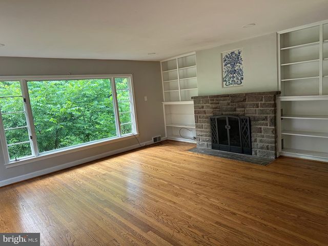 769 S WATER ST, Woodstock, VA 22664