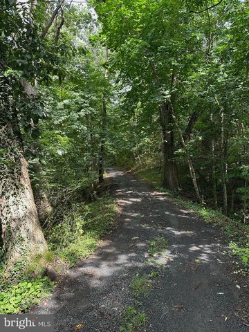 769 S WATER ST, Woodstock, VA 22664