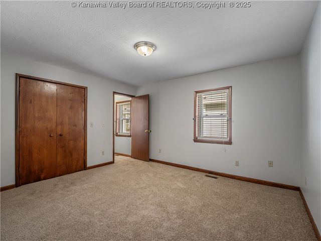 842 Greendale Drive, Charleston, WV 25302