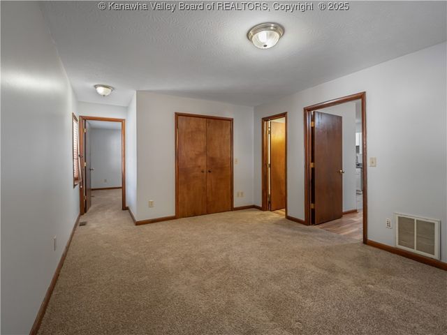 842 Greendale Drive, Charleston, WV 25302