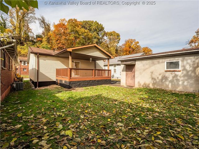 842 Greendale Drive, Charleston, WV 25302