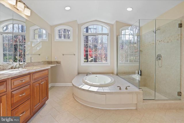 6543 CEDARWOOD CT, Falls Church, VA 22041