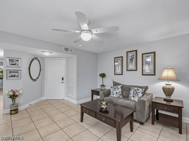 1544 Mainsail DR 7, Naples, FL 34114
