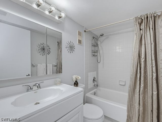 1544 Mainsail DR 7, Naples, FL 34114