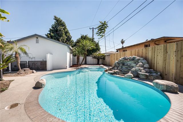 12612 Redstone, El Monte, CA 91732