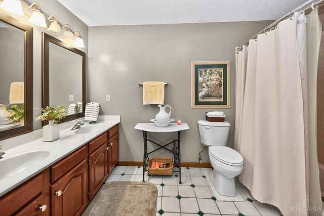 826 Turtlecreek Union Road, Turtle Creek Twp, OH 45036