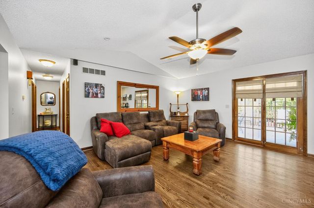 826 Turtlecreek Union Road, Turtle Creek Twp, OH 45036